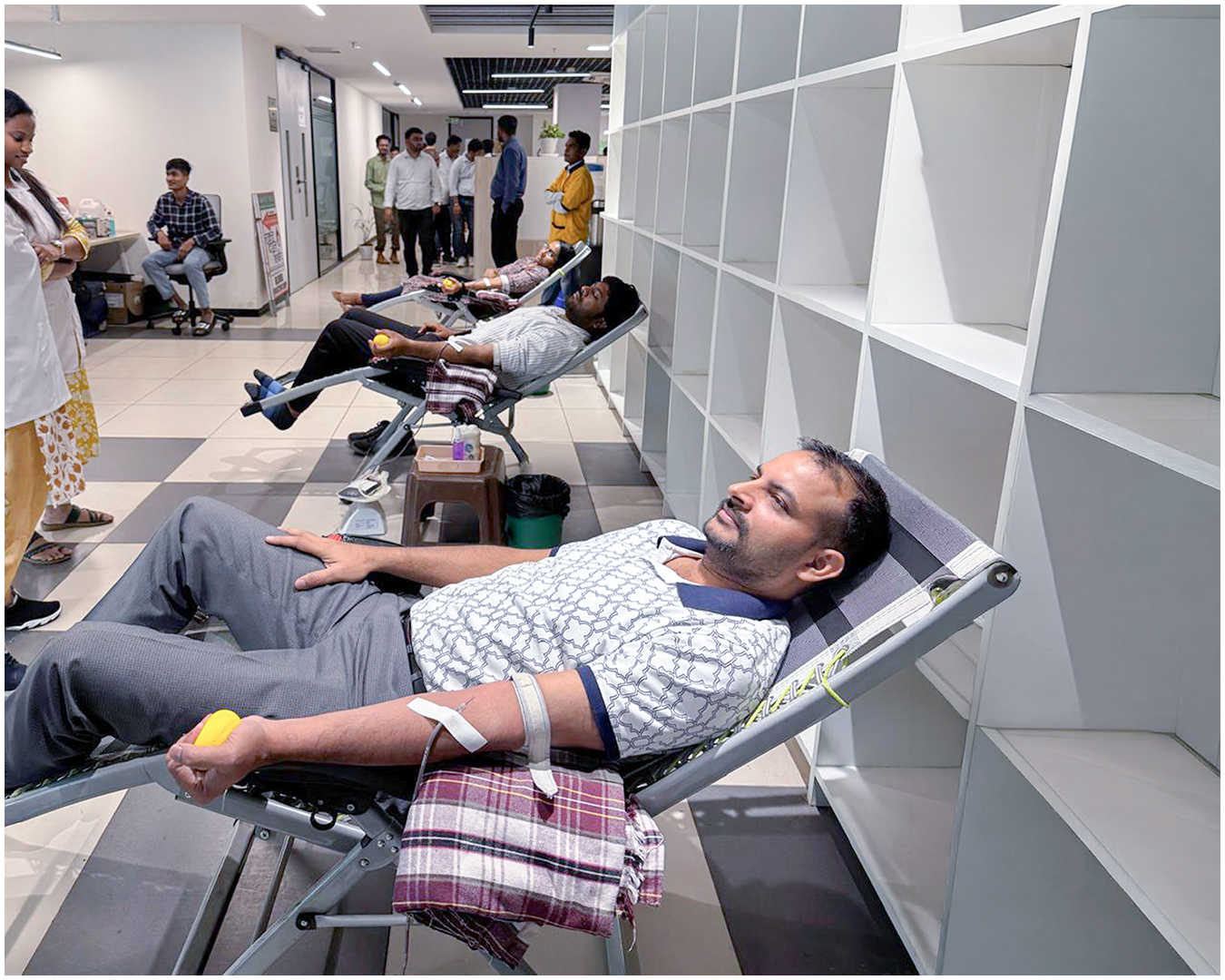 NHSRCL च्या वसई कार्यालयात आरोग्य आणि रक्तदान शिबिराचे आयोजन करण्यात आले; याद्वारे कर्मचाऱ्यांना उत्तम आरोग्याच्या दिशेने एक पाऊल टाकण्यासाठी प्रोत्साहित करण्यात आले.